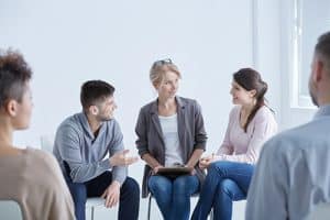group therapy at alcohol rehab